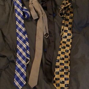 Set of 4 ties